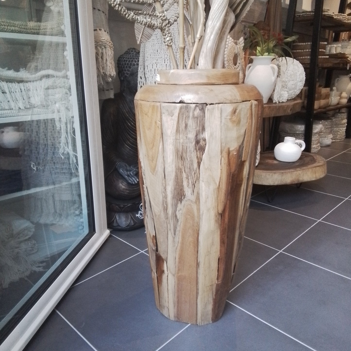 VASE EN TECK