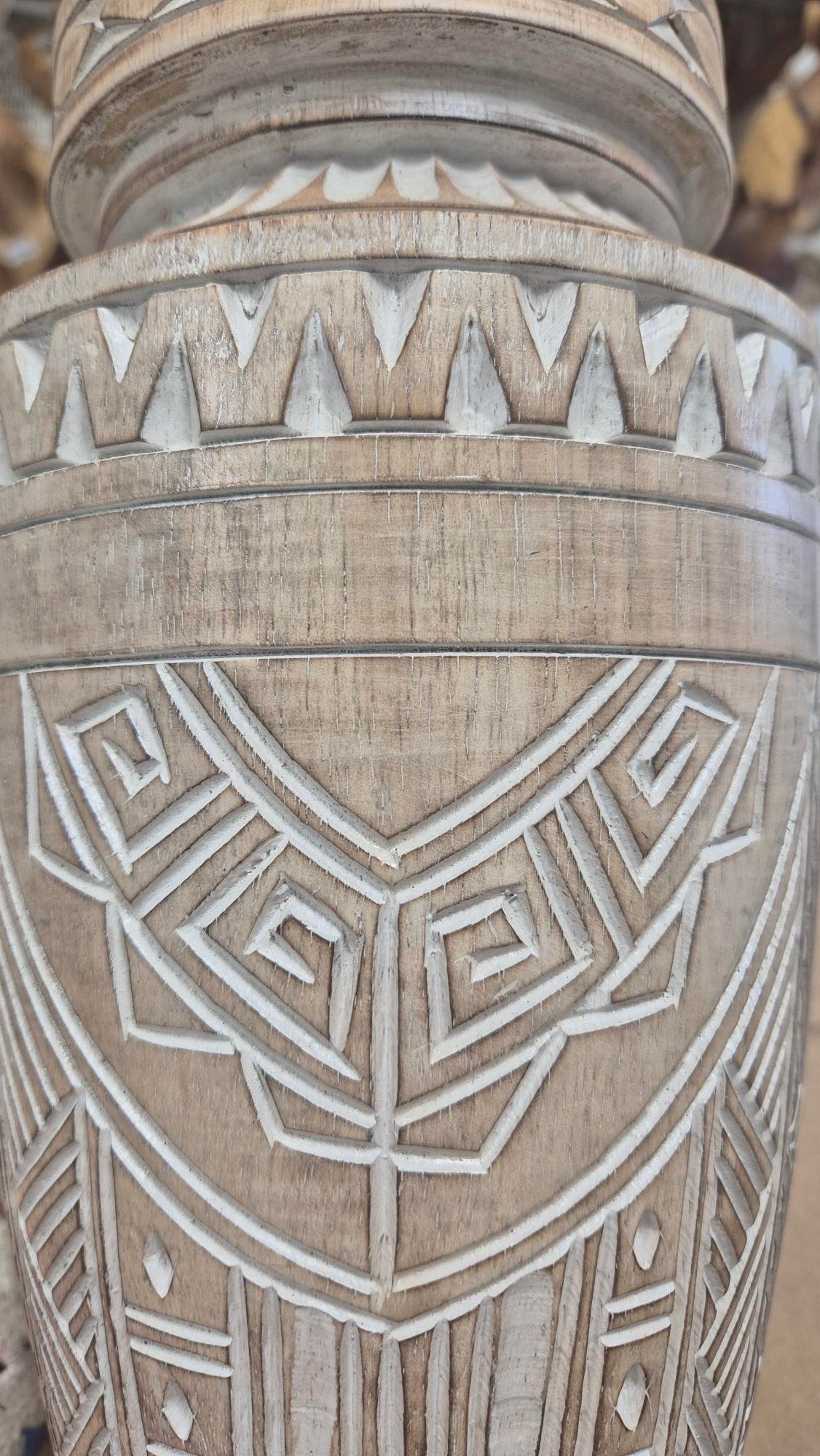 VASE EN BOIS