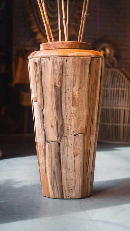VASE EN TECK