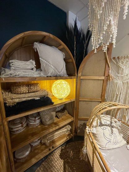 ARMOIRE EN CANNAGE