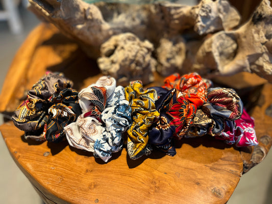 Chouchou satin - couleurs vibrantes